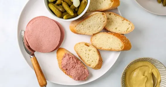 What is liverwurst made of
